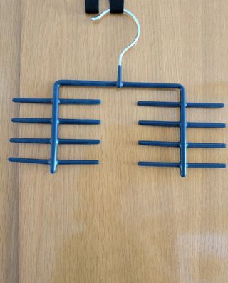 Percha para corbatas y cinturones