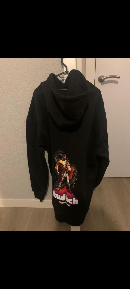 Sudadera Twitch x Street Fighter Negra