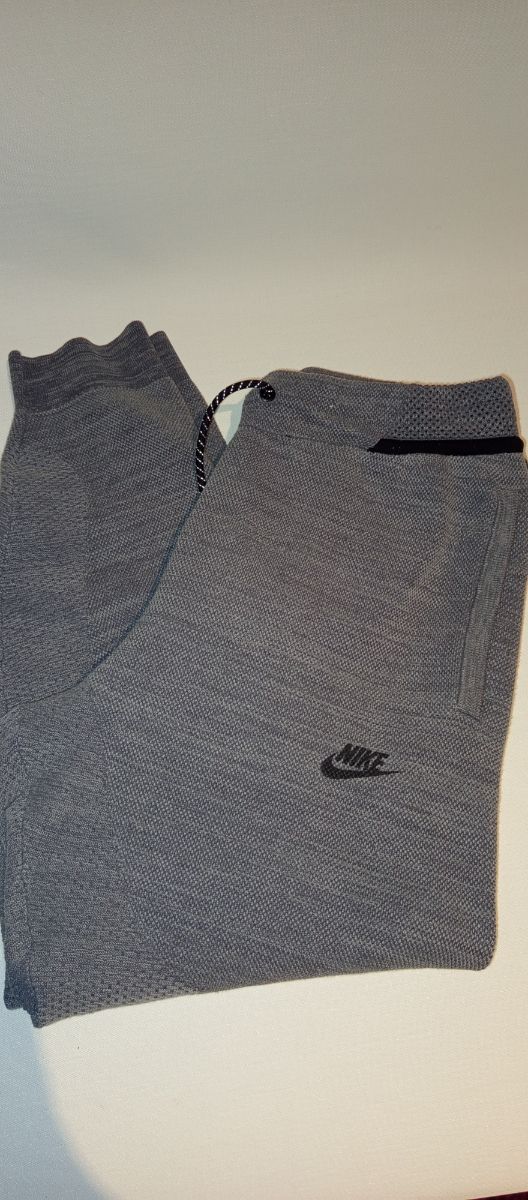 Joggers Nike original Gris Talla L
