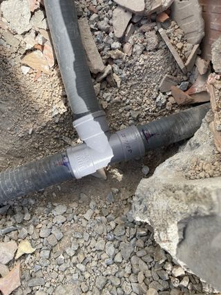 *Fontanero, para instalaciones y reparaciones*