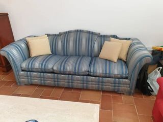 Divano vintage blu a 3-4 posti