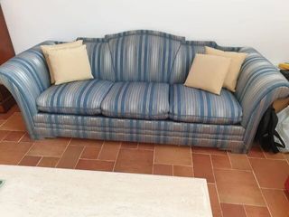 Divano vintage blu a 3-4 posti