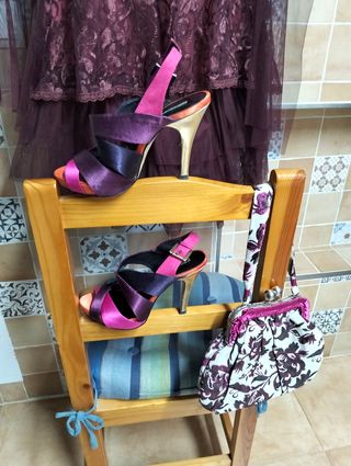Vestido de fiesta rosa y morado