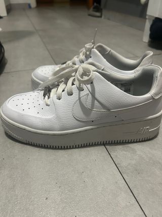 Nike Air Force 1 Sage Low Blancas