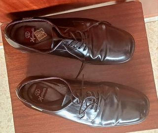 Zapatos 43 Martinelli de vestir negros talla 43