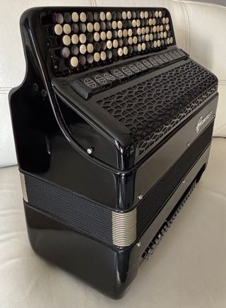 Acordeón Júpiter Bayan