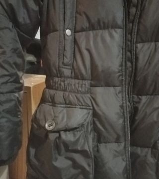 Plumas Levi's negro