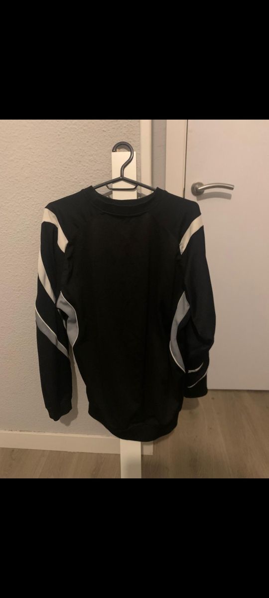 Jersey negro y plateado