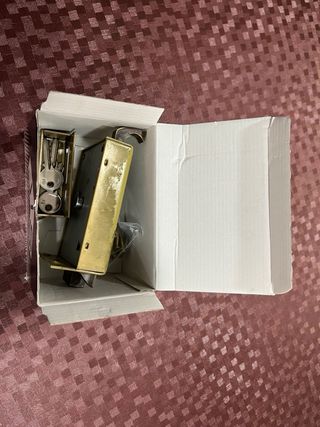 Cerradura Puerta Dorada con Llave