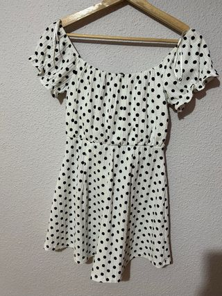 Mono corto lunares blanco y negro