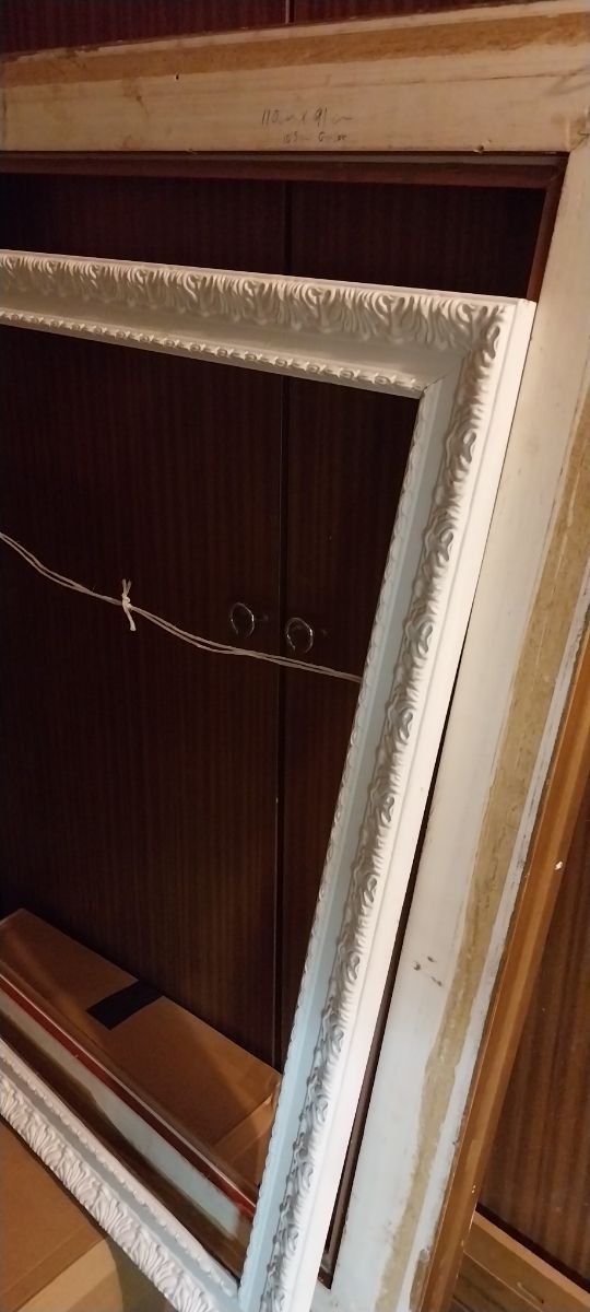 Marco de madera grande blanco decorado