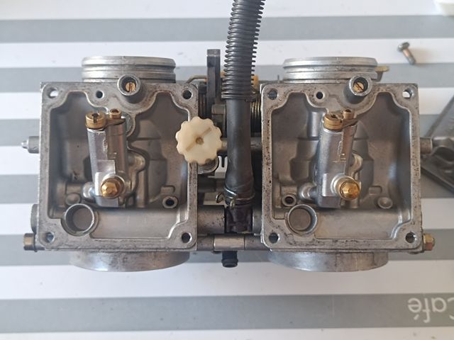 Reconstrucción Carburadores Yamaha XTZ750