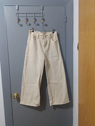 Pantalones rectos beige