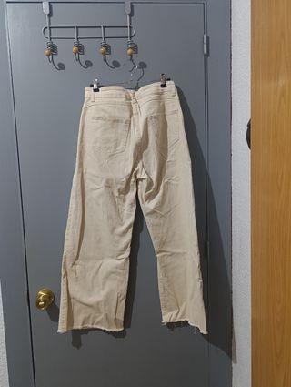 Pantalones rectos beige