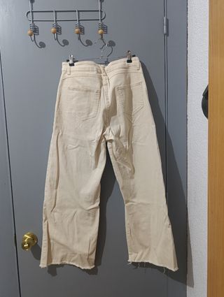Pantalones rectos beige