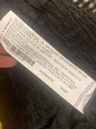 Pull & Bear Top Negro, mangas abullonadas. NUEVO
