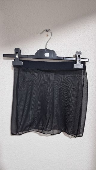Falda de malla negra