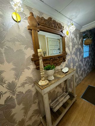 Consola rústica de madera