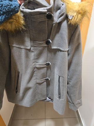 Chaqueta Zara gris mujer con capucha