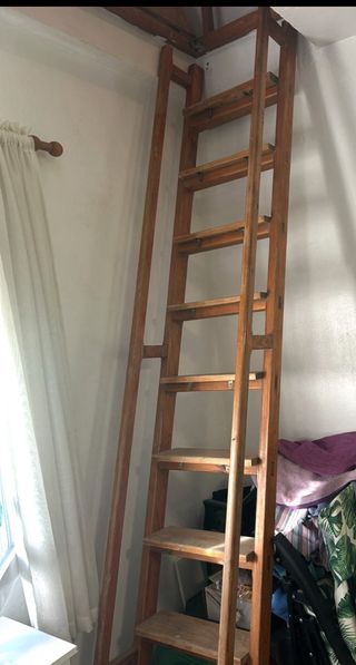 Escalera madera maciza buhardilla