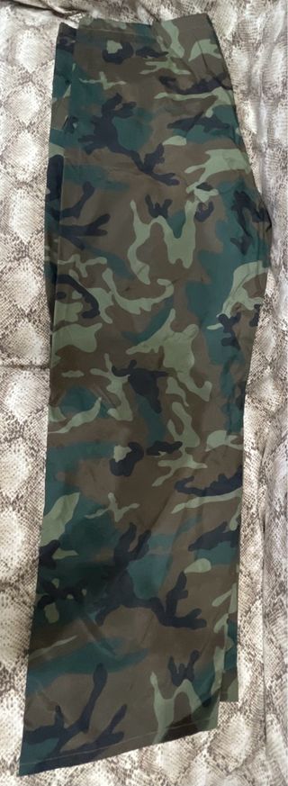 Pantalón camuflaje marrón y verde