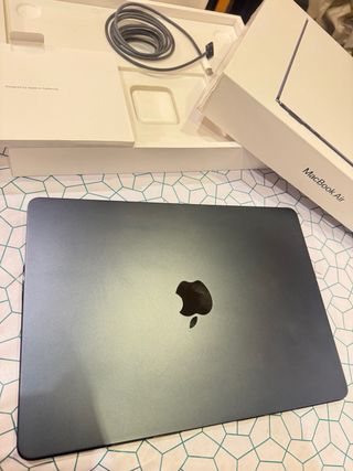 MacBook Air M2 512GB cpu 10 nucleos
