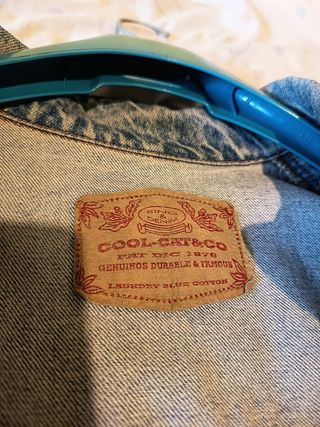 Cazadora vaquera corta de mujer