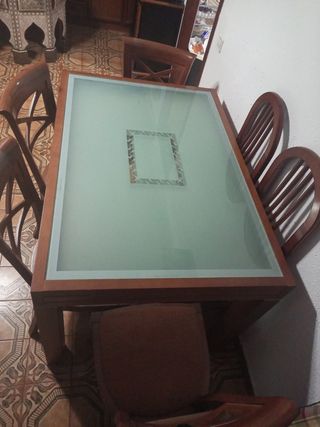 Mesa de comedor con 6 sillas
