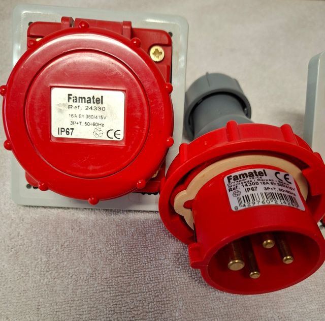 Enchufe Subcuadro Electrico Famatel - Nuevo