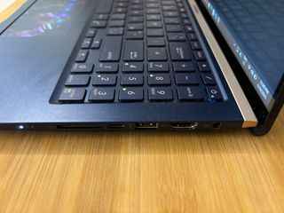 Asus Zenbook UX534 i7 16GB RAM Pantalla 4K UHD