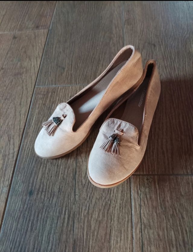 Zapatos planos beige mujer