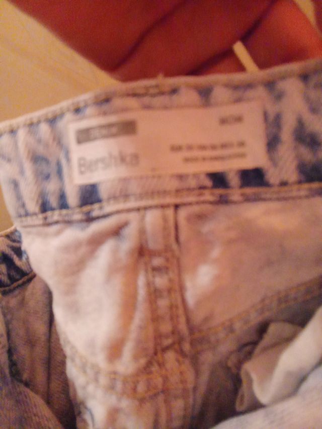 Pantalones vaqueros desgastados talla 40