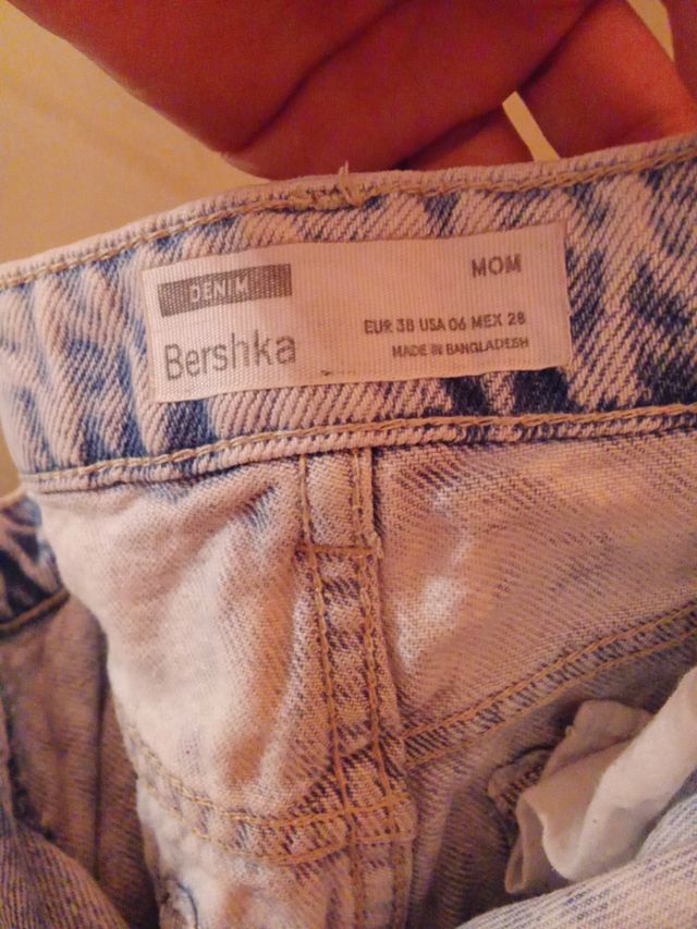 Pantalones vaqueros desgastados talla 40