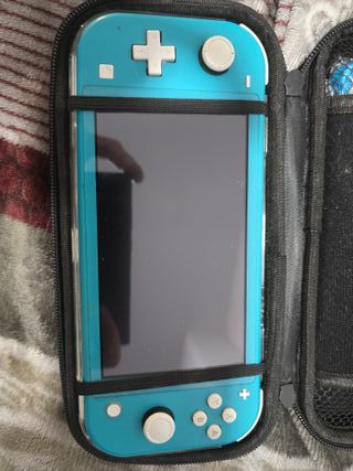 Nintendo Switch Lite Blue con 4 giochi 
