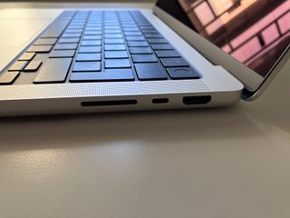 MacBook Pro M4 Gris Espacial