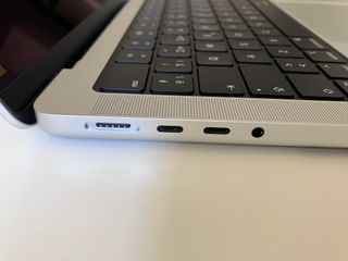 MacBook Pro M4 Gris Espacial