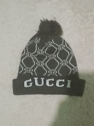 gorro de gucci