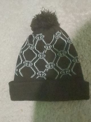 gorro de gucci
