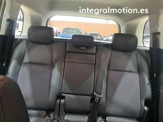 Mercedes GLB 180D 