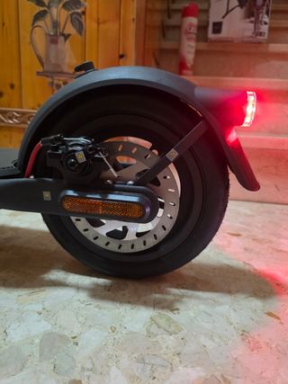 Patinete xiaomi y casco