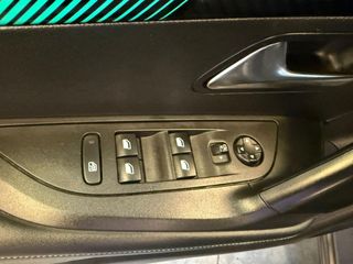 Peugeot 2008 Allure Pack BlueHDI 81kW (110CV)