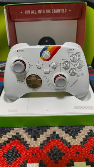 Mando Xbox series X Edición Starfield