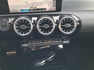 Mercedes CLA CLA 200 D DCT 4MATIC Shooting Brake