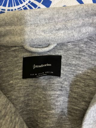 Gabardina gris