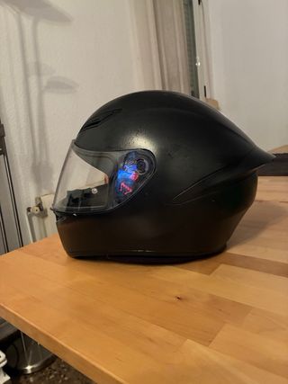 Casco AGV Negro con Pegatinas