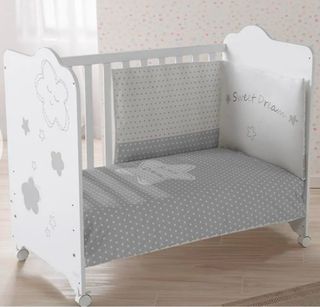 Solo Cuna de bebé con estampado de nubes