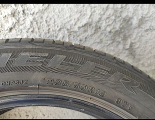 4 Neumáticos 235/50R18
