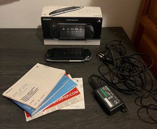 PSP-2004 PB SLIM Y LITE PIANO BLACK