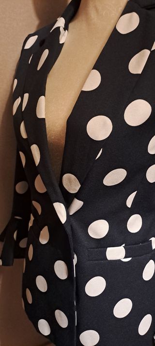 CHAQUETA LAMORENA
