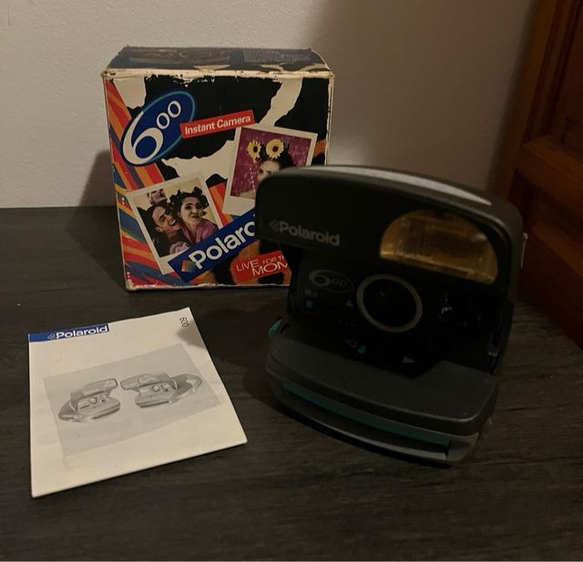 CÁMARA POLAROID 600 INSTANT CAMERA